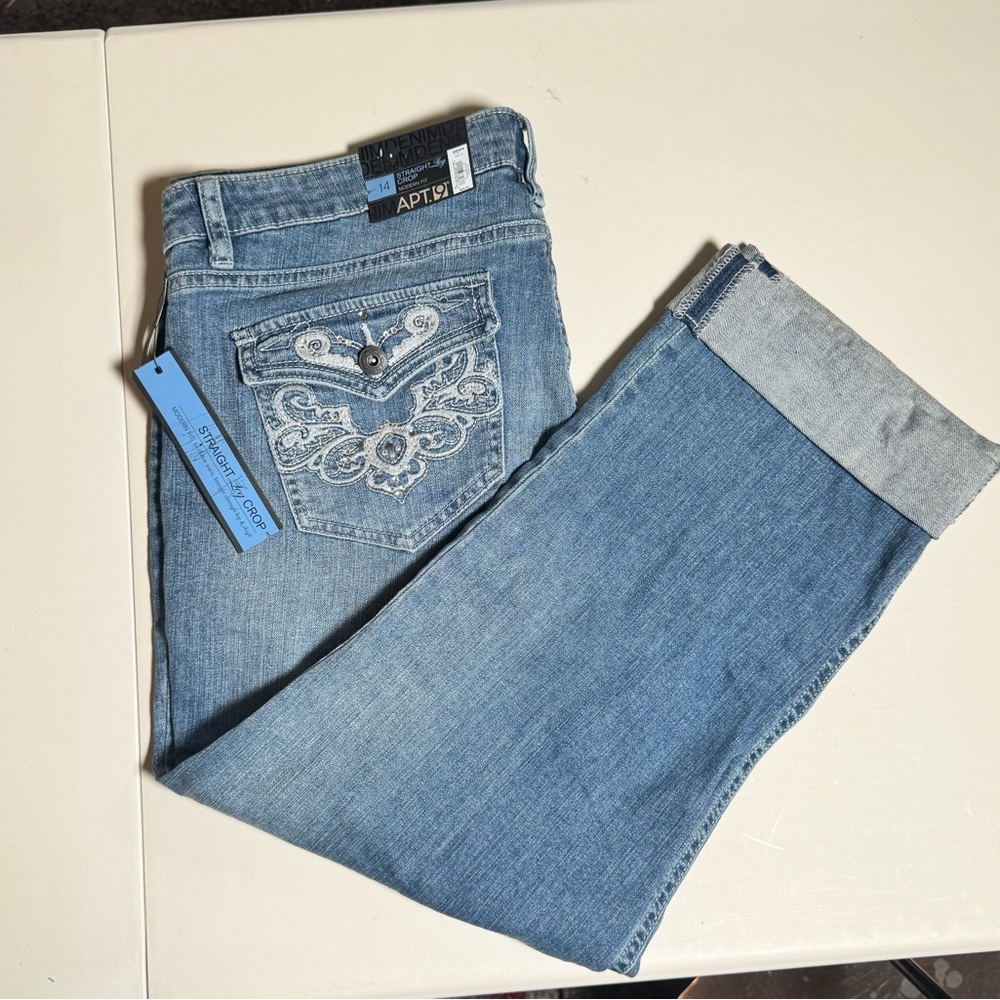 APT. 9 Straight Leg Crop Jeans Size 14 Light Wash Embroidered Pockets NWT